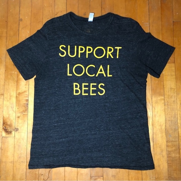 Alternative Tops - 𝅺ALTERNATIVE EARTH 🐝 Bee 🐝 T-shirt 🐝 XL 🐝 NWOT